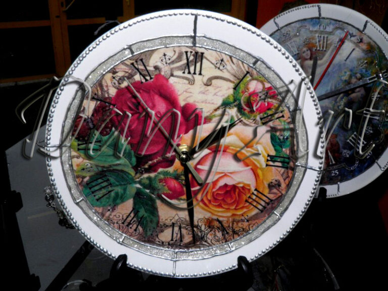стенен часовник рози
