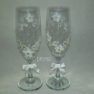 Двойка чаши за бяло вино Бели цветя - White flowers