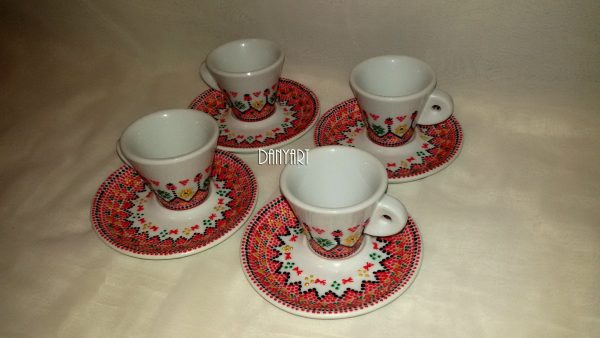 Комплект рисувани чаши за кафе Шевица