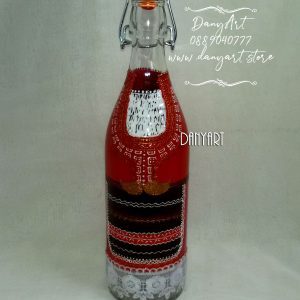 Рисувана бутилка Българска женска носия - Image 3
